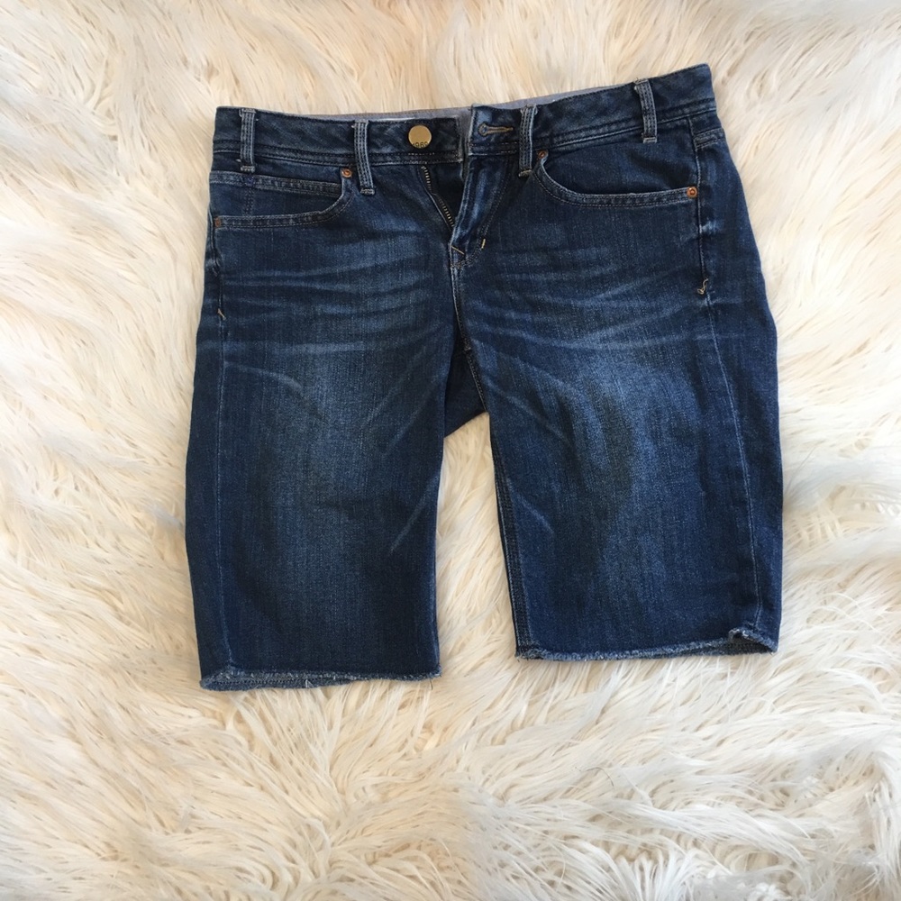 Gap shorts